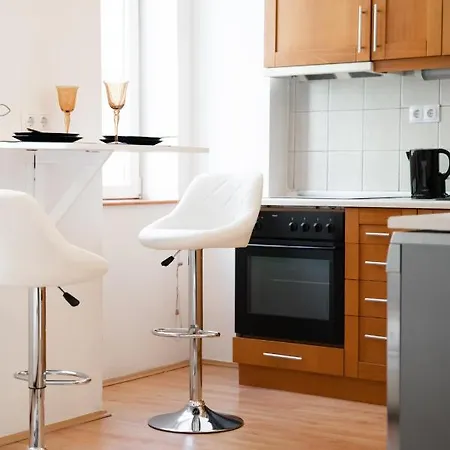 New Dohany Street Apartment